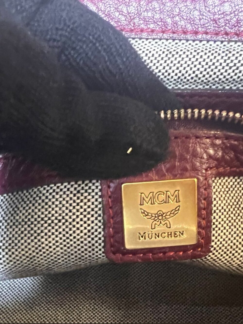 MCM München Burgundy Pebbled Leather Boston Satchel Crossbody Bag Gold Hardware - Picture 7 of 14
